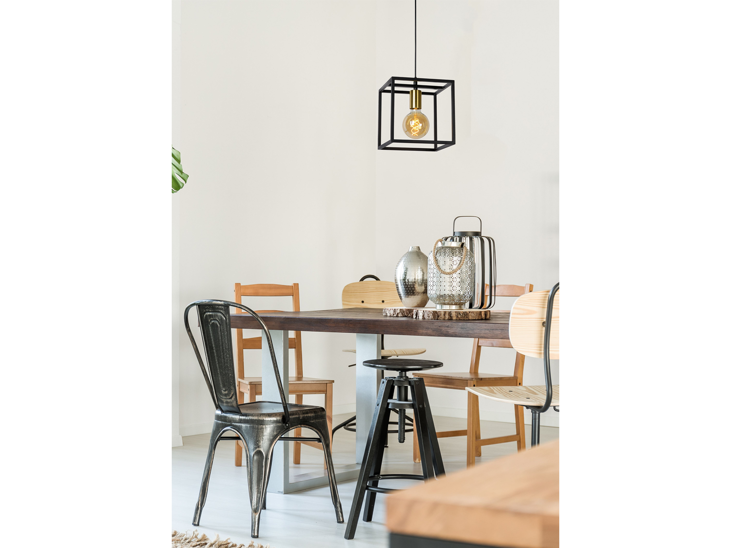 Závěsné svítidlo Ruben, černé, E27, 22cm