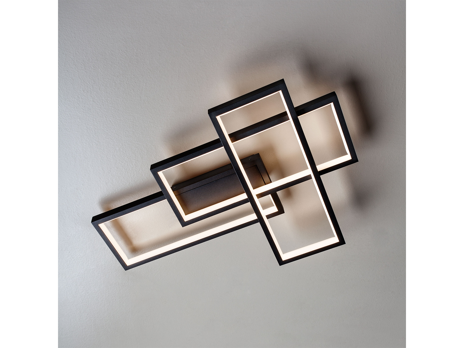 Stropní LED svítidlo Plana, matně černé, 50W, 3000K, 67,4cm