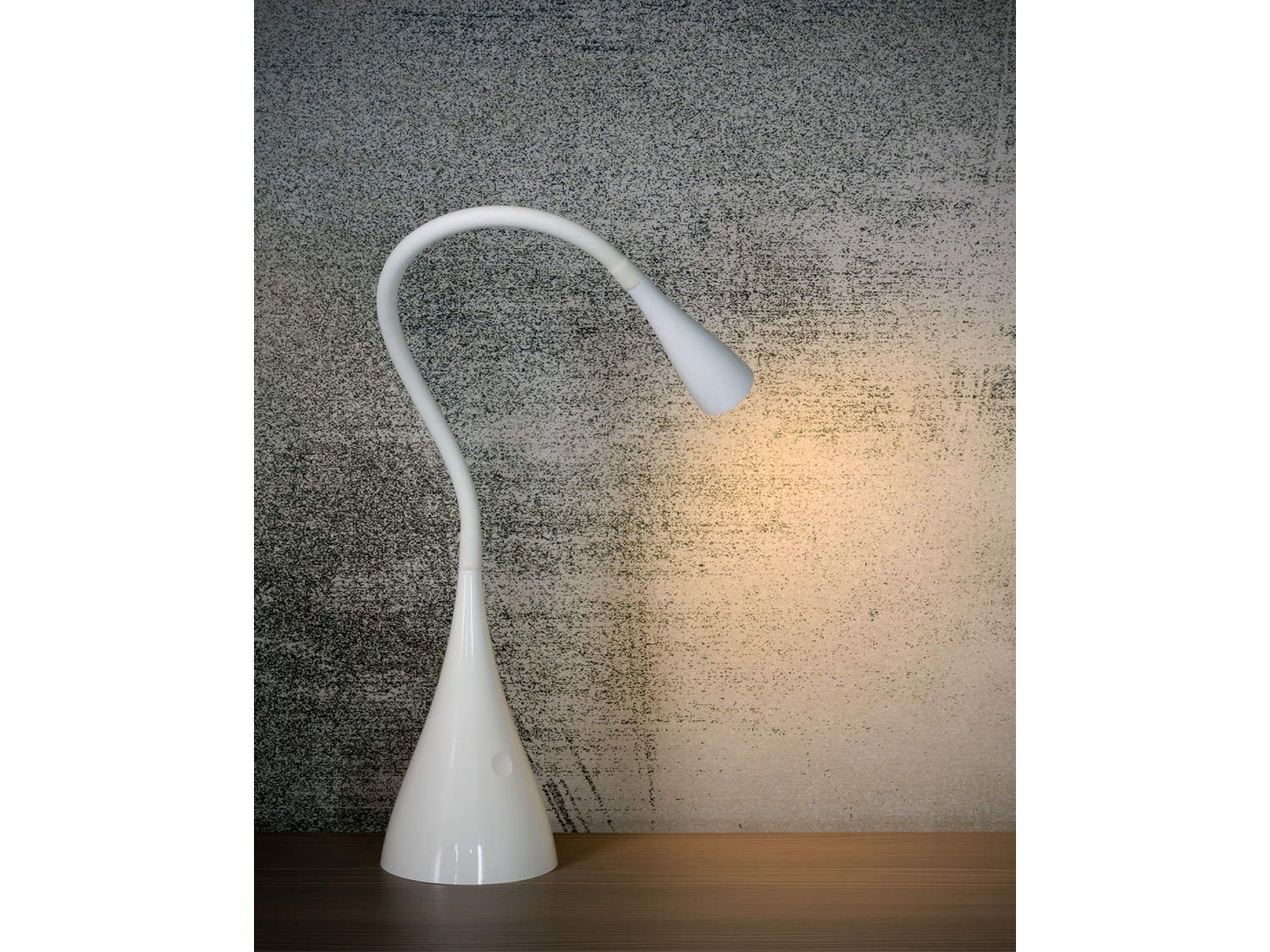 Stolní LED lampa Zozy bílá, 4W, 3000K, 48,5cm
