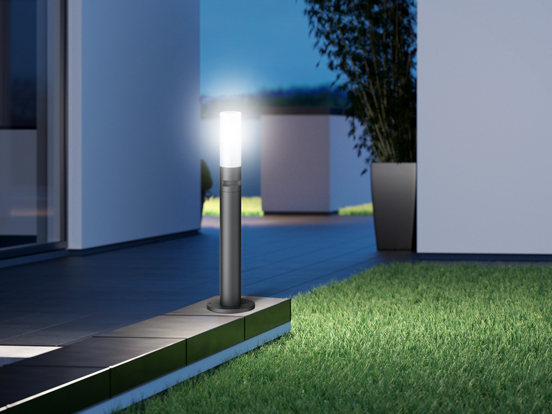 Stojací LED lampa se senzorem GL 65 S antracit, 8,7W, 3000K